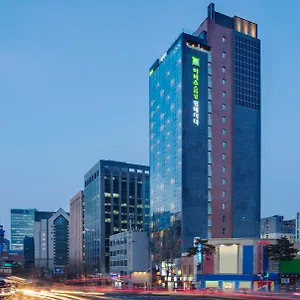 酒店 宜必思尚品首尔明洞大使酒店 ****